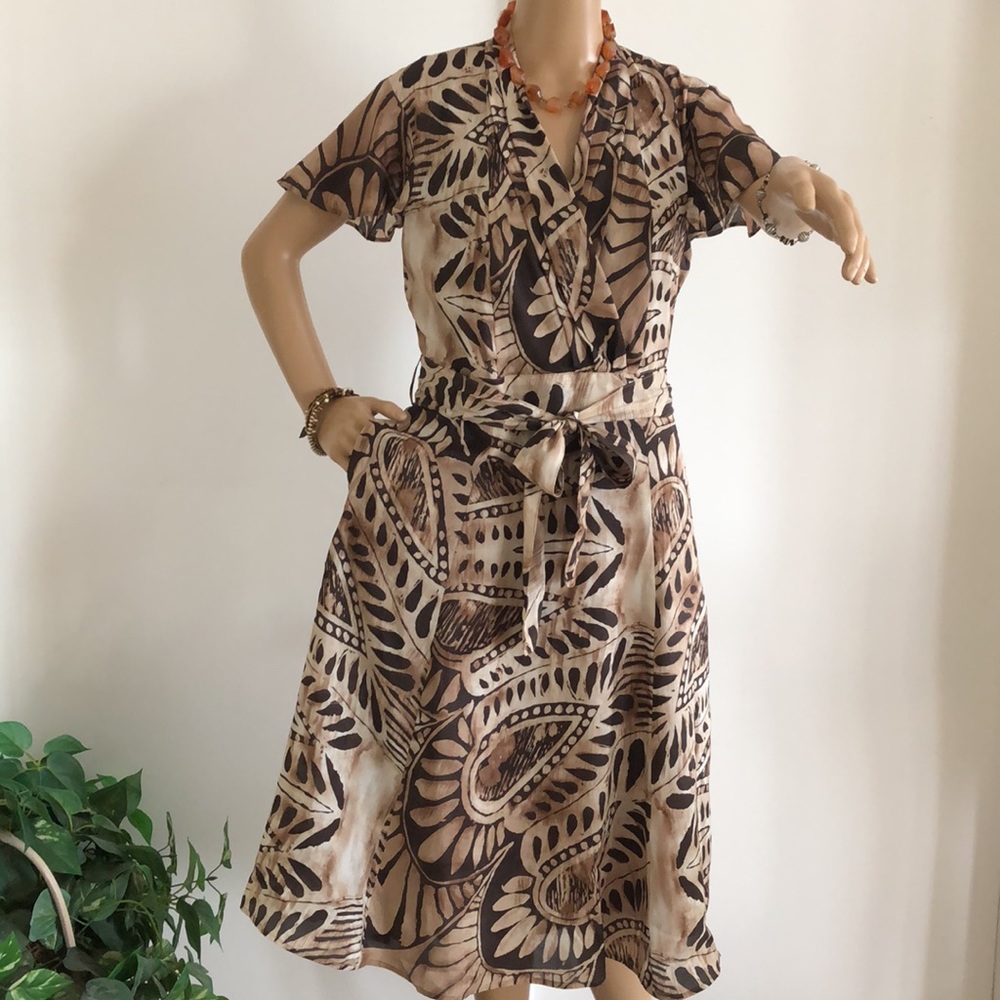 TALBOTS Designer Collection Size 10 fully lined with lined deep side pockets.